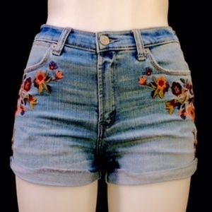 Abercrombie & Fitch High Rise Embroidered Shorts